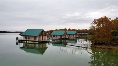 Hales Bar Marina & Resort's Floating Cabins Are Low-Key Getaway Goals ...