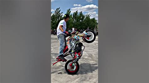 Honda Grom stunts 🤙 wheelies And circle wheelies - YouTube