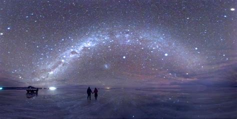 Salar de Uyuni, The World's Largest Natural Mirror - Traveldigg.com