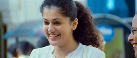 Taapsee Pannu - Cute - Yathe Song Aadukalam HD