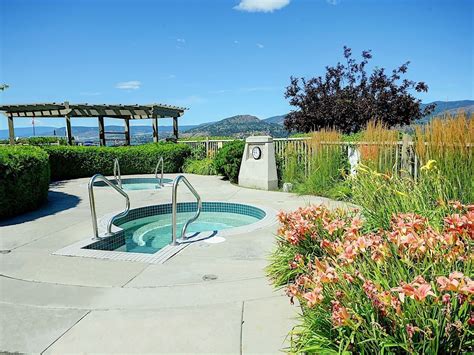 Kelowna Hotels with Pools | Manteo at Eldorado Resort Amenities