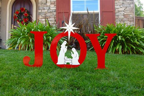 40 Festive DIY Outdoor Christmas Decorations