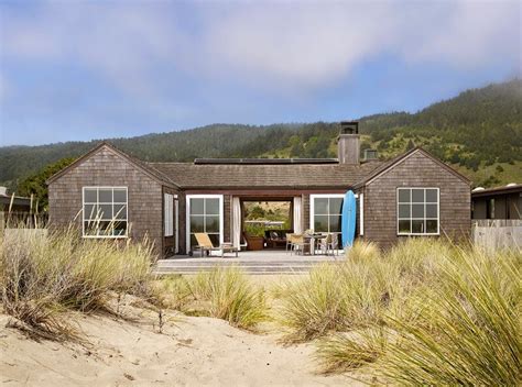 Traditional Beach House in Northern California: Stinson Beach House