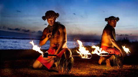 The Samoan Fire Knife Dance - Old Lāhainā Lū'au