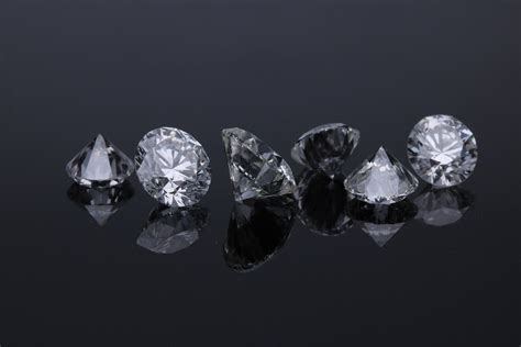 The Most Popular Shapes For 1-Carat Diamonds