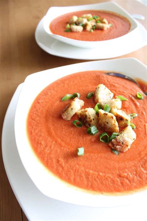 Creamy Tomato Soup with Garlic Croutons - Vegan Yumminess