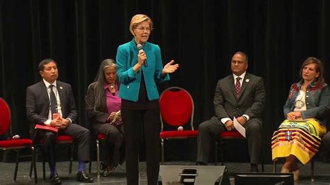 Sen. Elizabeth Warren offers apology at Native American conference