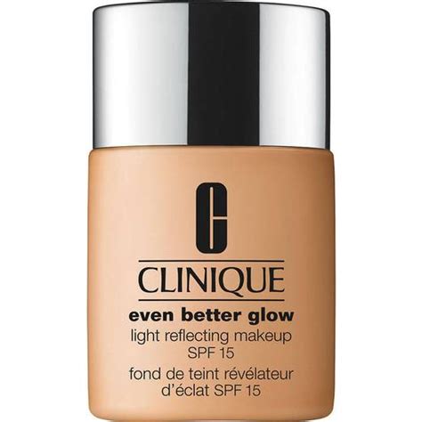 Clinique Even Better Glow SPF15 WN 54 Honey Wheat 30ml • Se priser