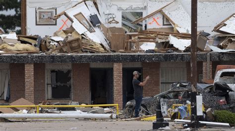 Tornado hits El Reno, Oklahoma: Fatalities, damage reported