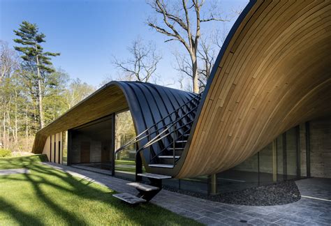 Stunning ‘Fold House’ Has a Sweeping Roof That Bends Like a Musical ...