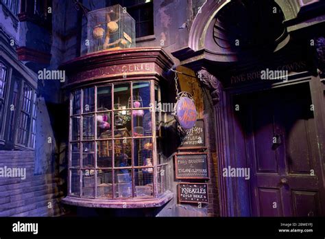 Interior scenes at Diagon Alley at the Harry Potter World Warner Bros ...