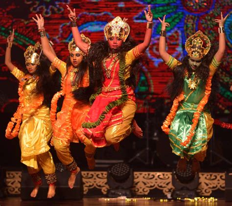 East Indian culture shine at Divali Nagar | Photo Gallery ...