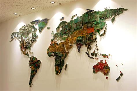 World Map Built with Recycled Computers | Gadgetsin