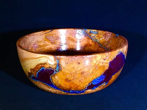 Cherry burl and blue resin bowl | Wood turning projects, Wood turning ...