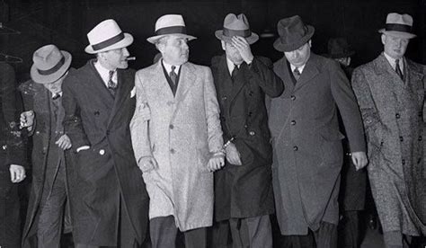 1940s NYPD Detectives. | Vintage clothing men, Suits uk, Vintage mens fashion