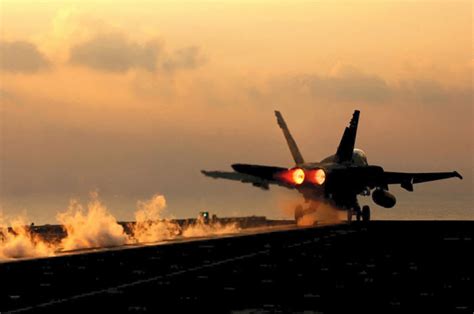 US Navy F/A-18 Hornet Fighter Jet Aircraft Pictures History and Facts