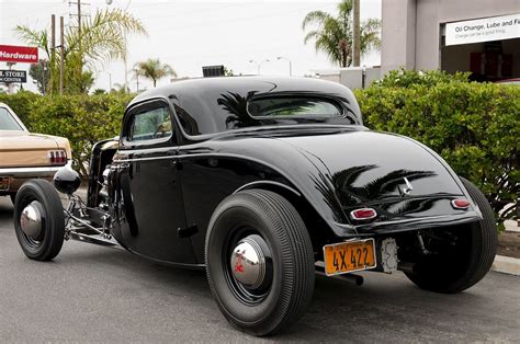 1934 Ford 3-window coupe, rear