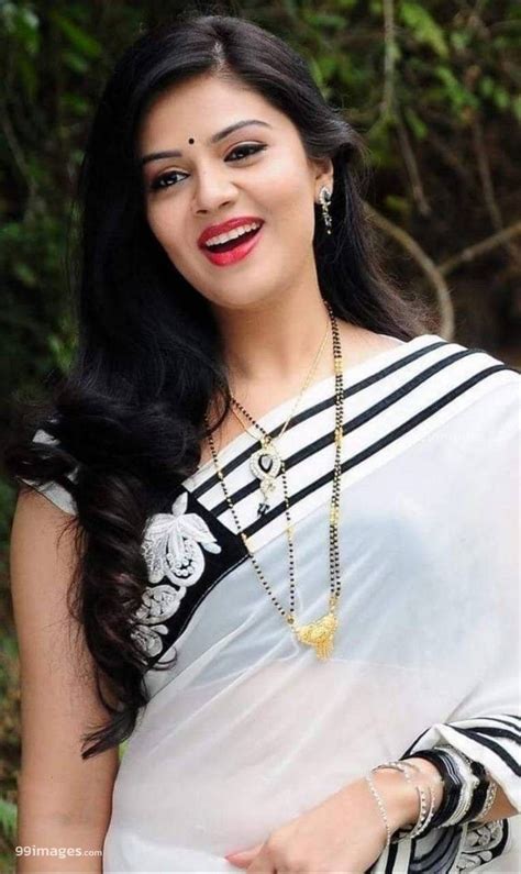 Pin on Sreemukhi Latest HD Photos/Wallpapers (1080p)