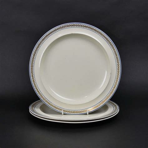 3 Wedgwood creamware plates