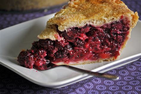 Fresh Blackberry Pie Recipe • Pie | OfBatter&Dough