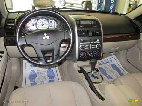 Beige Interior 2007 Mitsubishi Galant GTS V6 Photo #54617373 | GTCarLot.com