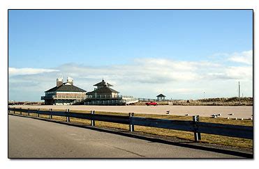 Misquamicut Beach RI - Pictures and Information