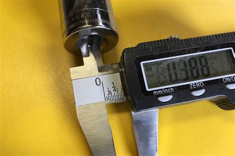 How to use Digital Calipers (The Right Way) - The Geek Pub