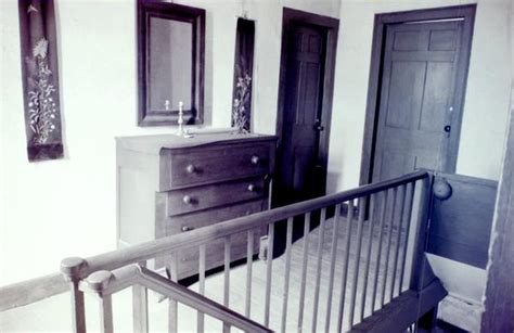 Image of Griswold Inn Interior, Upper Hallway | Worthington Memory