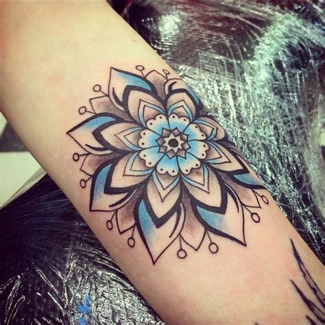 Tatuajes (MANDALAS a COLOR)【+ 107 DISEÑOS COLORIDOS】 Mandala Tattoo Design, Dotwork Tattoo ...