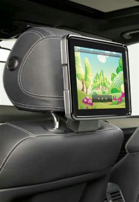 Mercedes-Benz iPad Docking Stations For Canada.