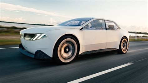 BMW Vision Neue Klasse First Look: The Next-Gen Bavarian EVs Really ...