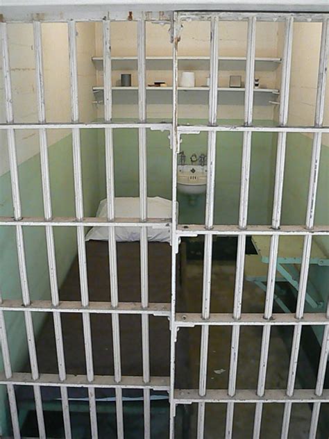 Prison cell with bed inside Alcatraz main building san fra… | Flickr