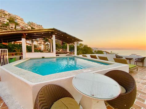 Rooms of Pinnacle Resorts 179 - Adults Only, Puerto Vallarta - Apart-hotel in Puerto Vallarta