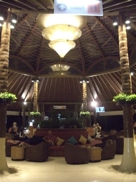 Koh Samui Airport Guide (USM) - Sleeping in Airports