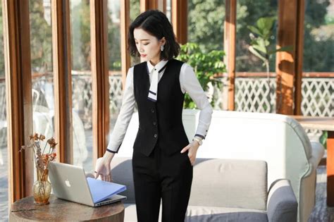 Three Pieces Suit Custom Women Bank Uniform - Buy Bank Uniforms,Bankers ...