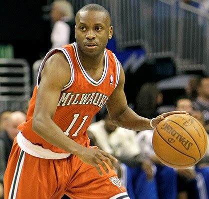 Earl Boykins: 2nd Shortest NBA Player [2024 Update]