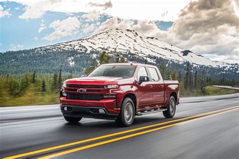 Chevrolet Details New Silverado Diesel Engine - The News Wheel