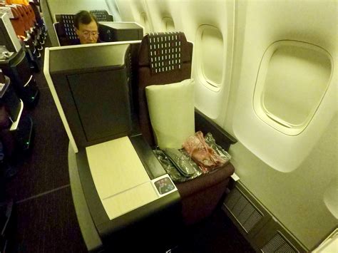 Review: Japan Airlines Boeing 767 Business Class | Upon Boarding