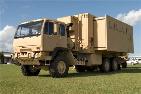 Military Vehicle Photos - LA FMTV 5 ton expansible van