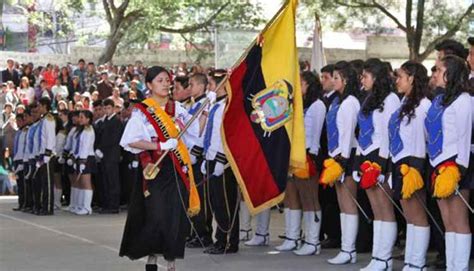 26 de septiembre de cada año se celebra el día de la Bandera Nacional ...