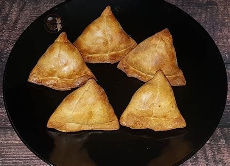 Air Fryer Aloo Samosa | Air Fried Veg Samosa Recipe - Aaichi Savali