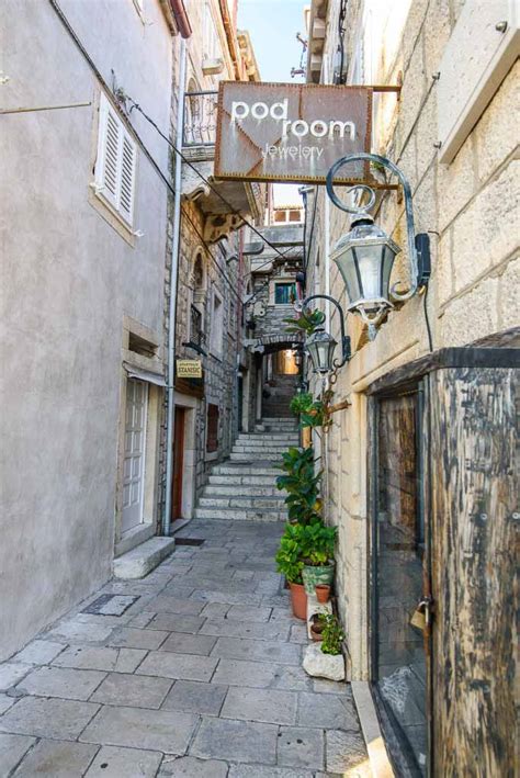 VISIT KORCULA OLD TOWN - Croatia Gems