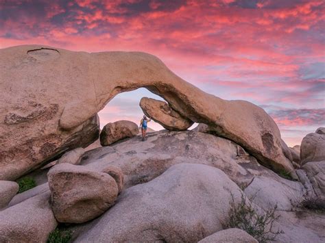 How to Find Arch Rock in Joshua Tree National Park - That Adventure Life
