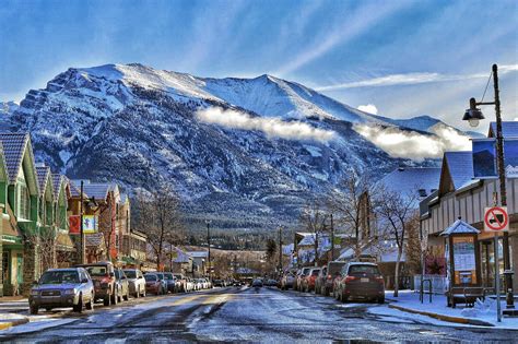 Downtown Canmore AB [OC] [2799x1861] : r/NoSillySuffix