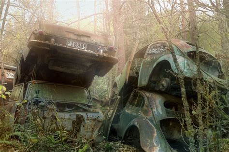 The car graveyard : | Abandoned cars, Old abandoned buildings, Graveyard