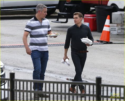 Zac Efron Spotted on 'Neighbors 2' Set with Dave Franco! | Photo 859198 - Photo Gallery | Just ...