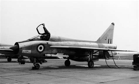 February 2017: English Electric Lightning T.4 – 39 photos | RAF in Combat