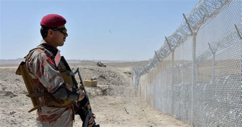 Pakistan is building a fence along border with Afghanistan