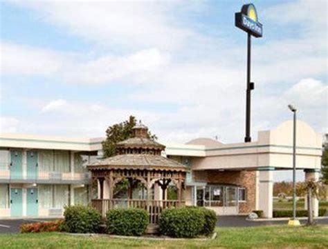 Days Inn by Wyndham Clarksville TN Hotel (Clarksville (TN)) - Deals ...