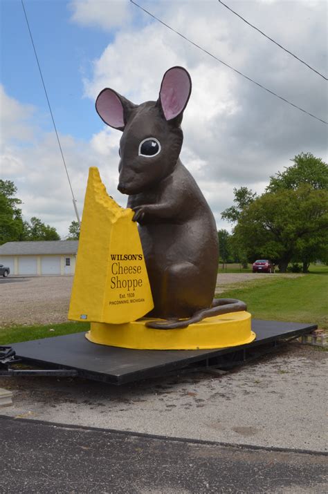 Michigan Roadside Attractions: Wilson's Cheese Shoppe, Pinconning - Travel the Mitten